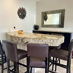 El Faro 302 Coral Penthouse